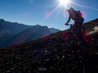 #dellacreek #helibiking