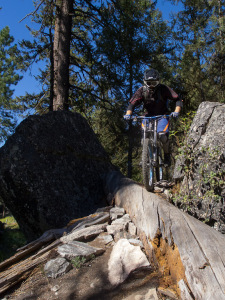 Bush Pilot Biking - Ansgar & Tina